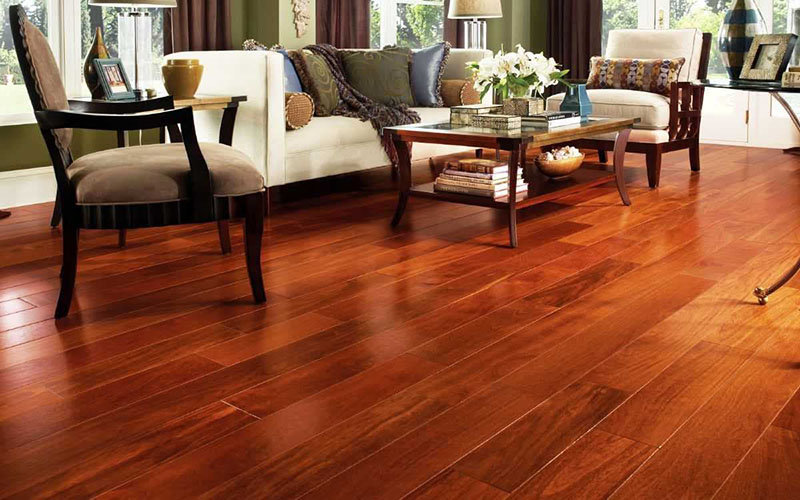 Sàn gỗ công nghiệp kết hợp với nội thất mang lại không gian sang trọng